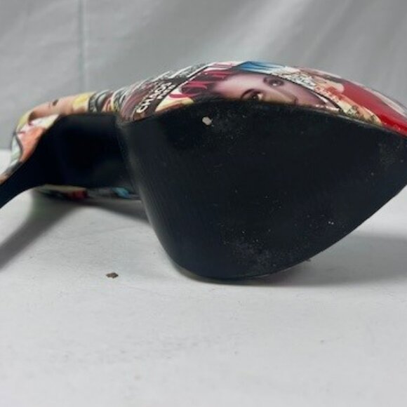 Lilianna Vogue 6" Stilettos magazine print all over Size 9 Retro Vintage shoes! - Picture 8 of 9